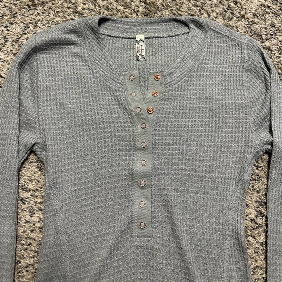 Free People One of the Girls Henley - Picture 5 of 6